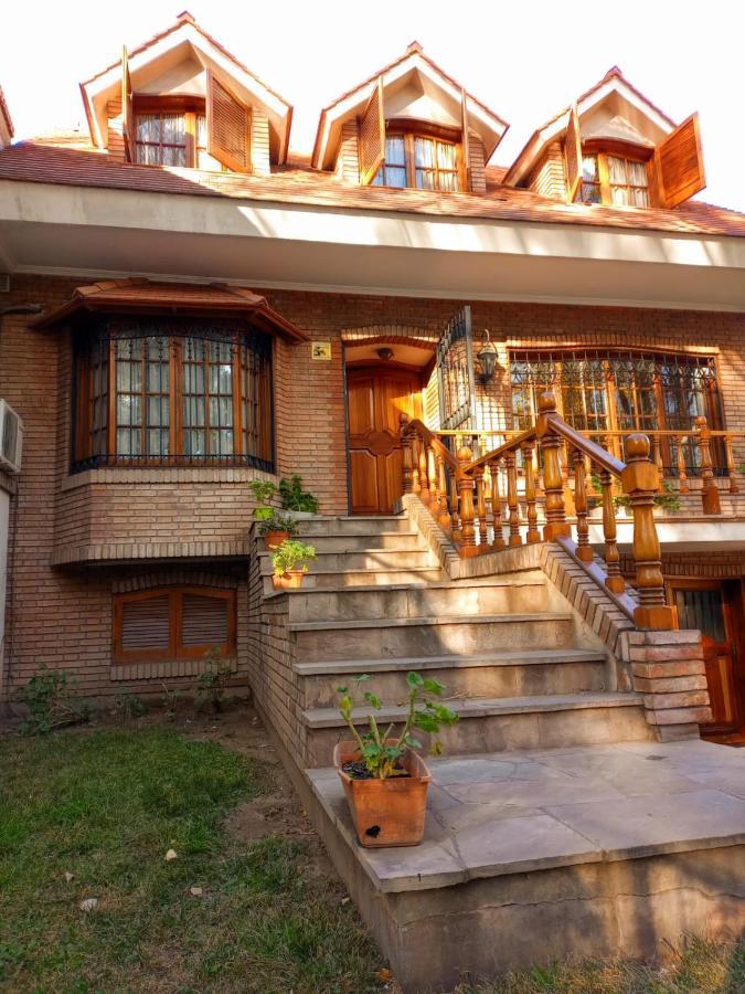 Casa Bravo Bed & Breakfast Mendoza Exterior photo