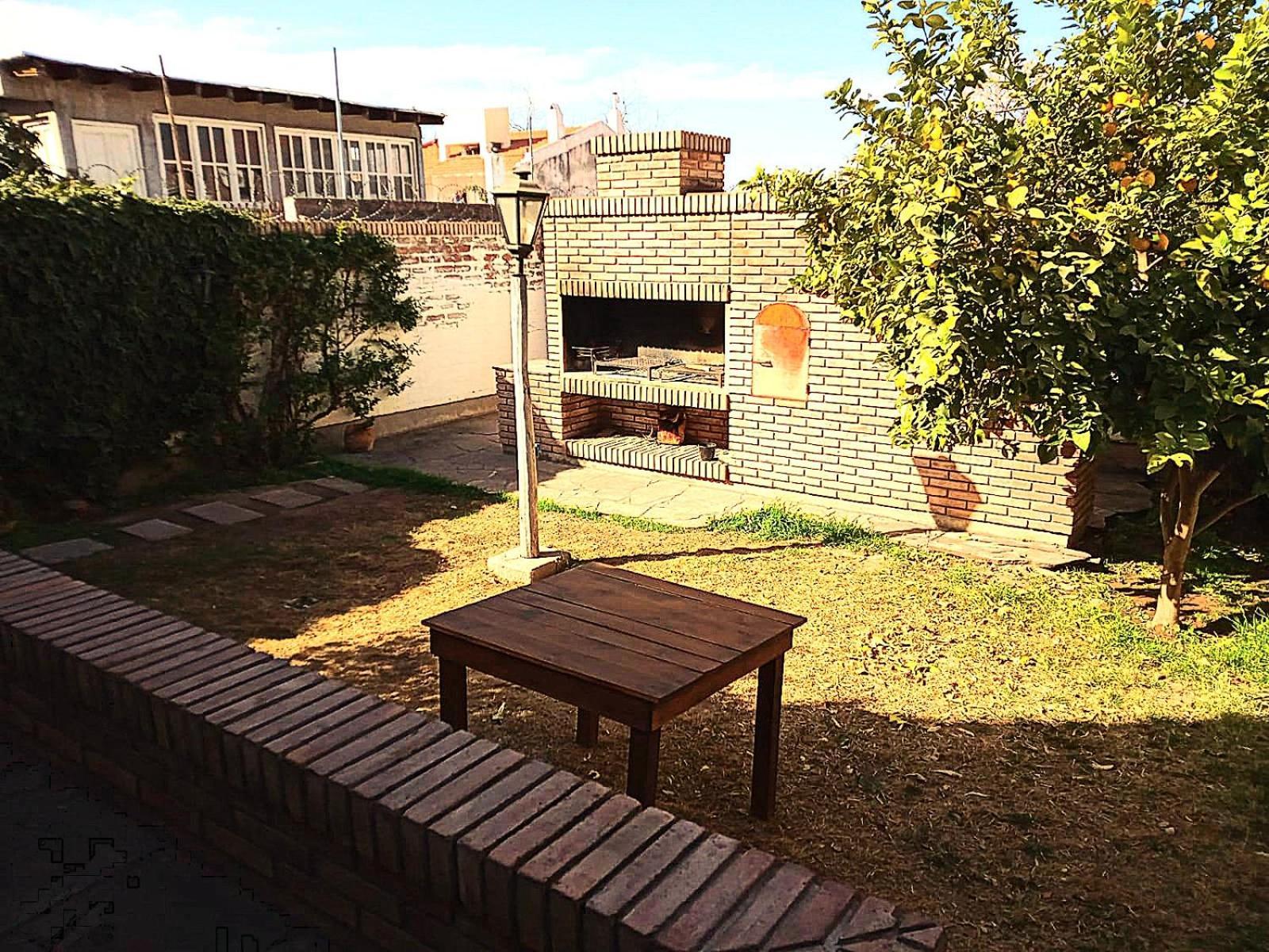 Casa Bravo Bed & Breakfast Mendoza Exterior photo